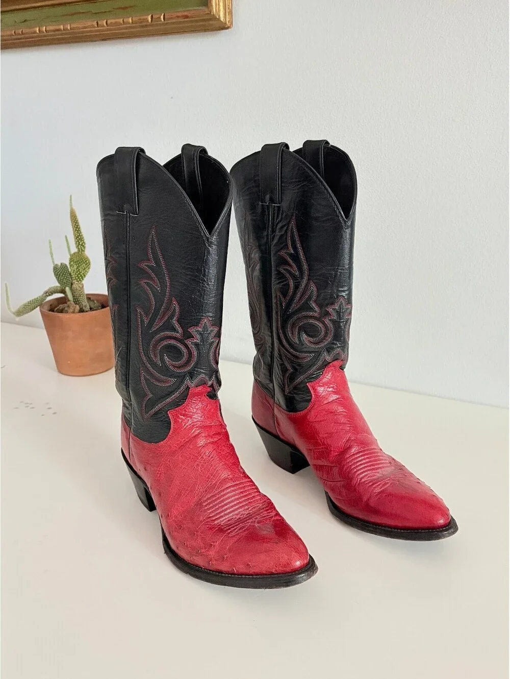 Justin Vintage Cowboy Boots Ostrich Leather Red & Black Style 40476 Size 9.5B